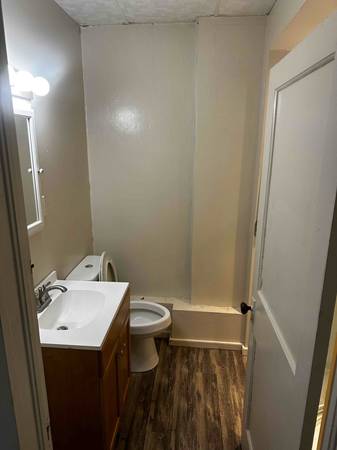 $800.00 / 2br - 2 bedroom 1 bath Apt63483445187329123