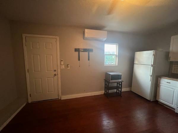 $1495.00 / 1br - ESTUDIO - PANORAMA - ENTRADA PRIVADA - 1 DORMITORIO 1 BAÑO - SERVICIOS INCLUIDOS E63668321024899122