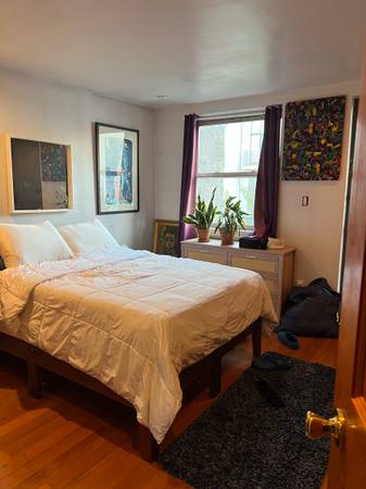 $1,300 / 4br - Habitación dúplex en Willliamsburg - (Línea L del tren Lorimer) Mudanza el 1/1/2026 (Williamsburg)63949685761282120