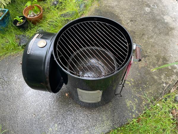 Brinkmann Smoke 'N Grill BBQ - sporting goods - by owner