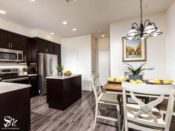 $3,295 / 3br - 1632ft2 - VENGA A RECORRER nuestro 3B! Estufa eléctrica, acabados premium: en Ramona (San Diego)63865591238659123