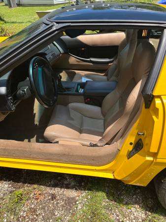 Corvette 1995 reducido - $14,000 (Mandeville)63438987760513121