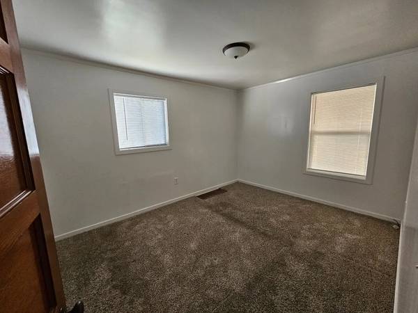 $1,000 / 2br - Beautiful 2 Bedroom 1 Baath Apartment ~ Walk to Local parks (Richland)63989937425410121