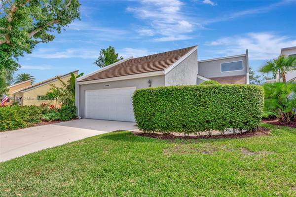 $13,900 / 2br - 1554ft2 - 2 Beds 2.5 Baths House (Jupiter)63825133216899120