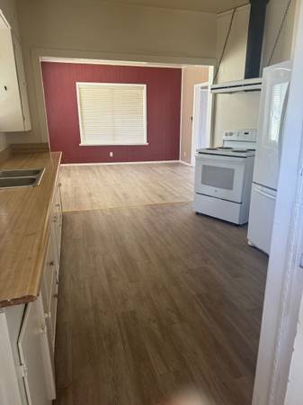 $1,375 / 2br - 1400ft2 - Charming 2+Bedroom/2 Bath House (Yreka)63678201138817121