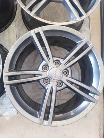 C-6 Corvette Factory Wheels gun metal 1