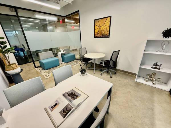 🤖Cyber Week🤖 45% Off 4-Person Office DT San Mateo! 1