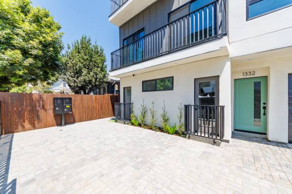 $5250.00 / 3br - 1900ft2 - UNO DE UNA CLASE - DEBE VER ESTE NUEVO TOWNHOME63857623604737124