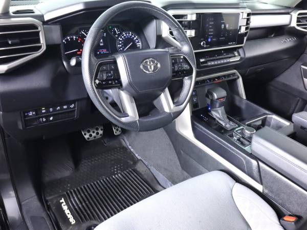 2022 Toyota TUNDRA 4WD SR5 - Photo 9