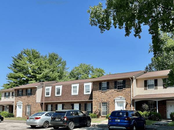 $929 / 2br - 864ft2 - Picnic Areas, Large Closets, Colorful Playground (547 Plyleys Ln, Chillicothe, OH)63906207996162121