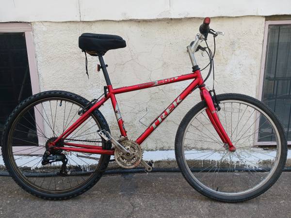TREK Adult/Teen Bike 26" wheels 1