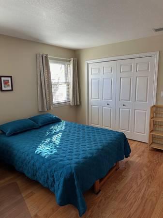 PRIVATE ROOM FOR RENT 1