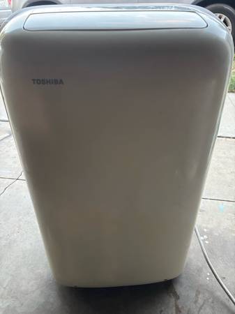 Toshiba portable AC 10,000btu 1