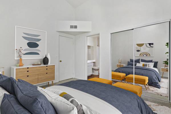 $2,669 / 2br - 1032ft2 - Cozy, Spacious 2 Bd ,2.5 Bth, W/ Private 2 Car Garage - Tour Today! (18005 W. Anne's Circle, Los Angeles, CA)63869888520323120