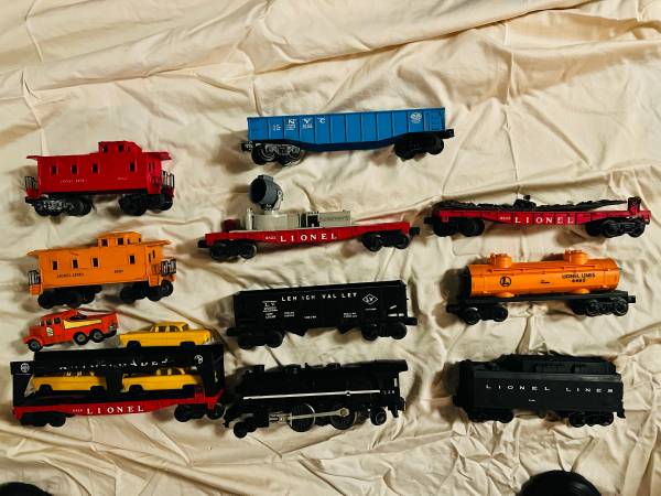 Lionel train set from 1950s and 60s -make offer 1