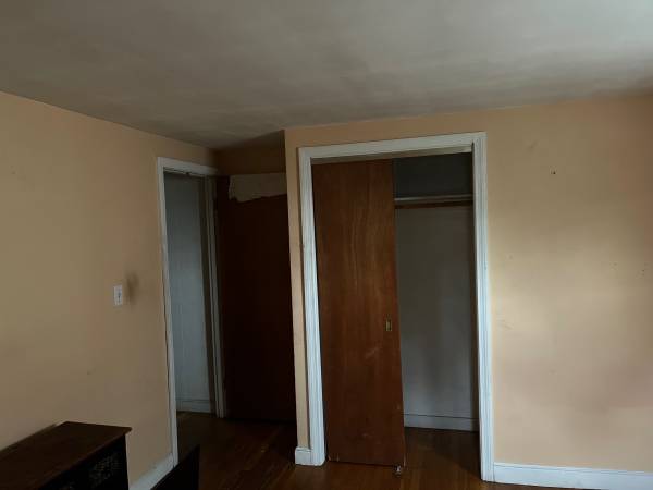 $1,000 / 1br - 7 minutos a pie de Porter Square $1000 al mes habitación (North Cambridge)63856336187905121
