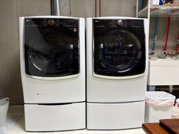 LG washer and dryer 1