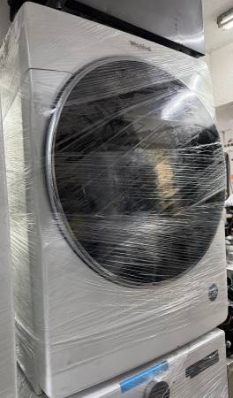 Whirlpool Front Load 27”Width Gas Dryer 1