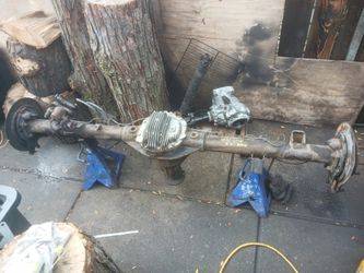 2007 Titan Rear Differential 3.3 Perfect Condition 1