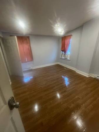 $550 / 1br - Room Rental (Frankford)63666782279809121