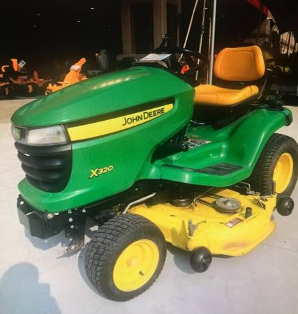WANTED: Hood for x320 John Deere 1