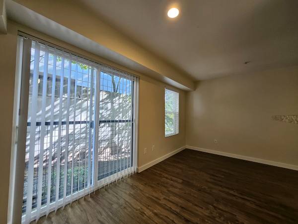 $1,806 / 441ft2 - Sir Gallahad Apartments – Comfort, Convenience, Community! (Bellevue)63688549403649124