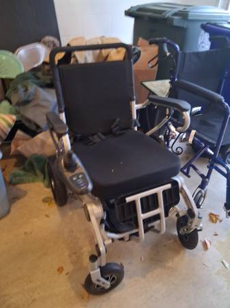 Motorized Chair 1