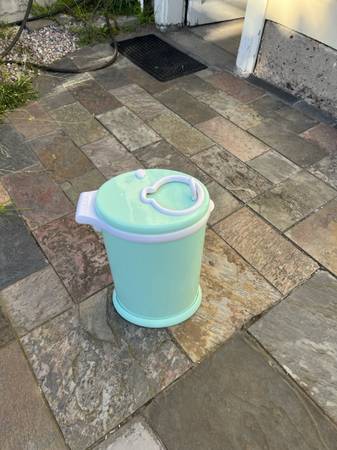 Ubbi Diaper Pail 1