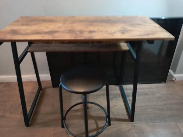 COMPUTER TABLE / STUDENT DESK AND LEATHER STOOL 1