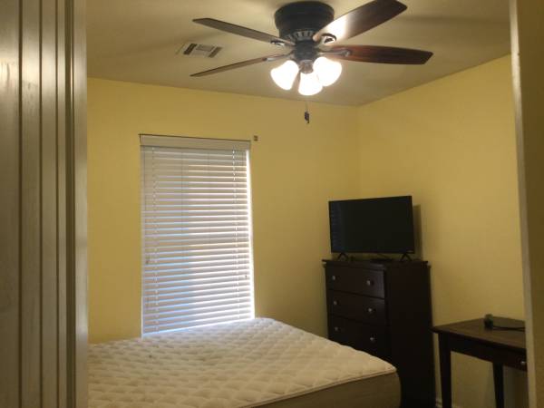 Weekly Furnished room for rent !! 1