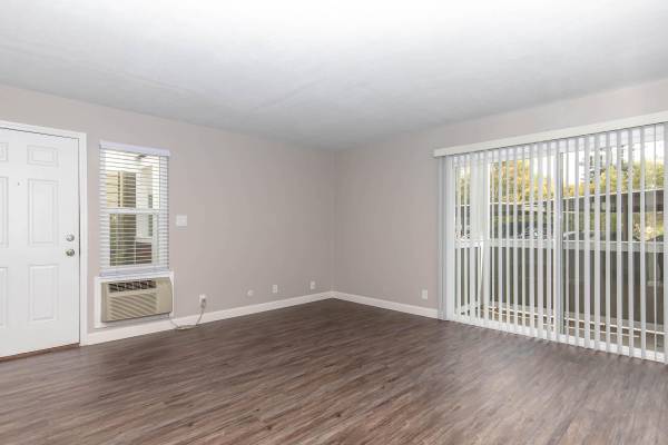 $2,310 / 1br - 650ft2 - Mantenimiento disponible por llamada y en el lugar, ventiladores de techo, 1 habitación (danville / san ramon)63668012019713123