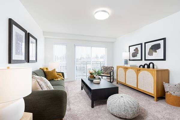 $2,062 / 2br - 1006ft2 - Media Center, In Shoreline, 2 bedroom (20057 Ballinger Way NE, Shoreline, WA)63659499617539123