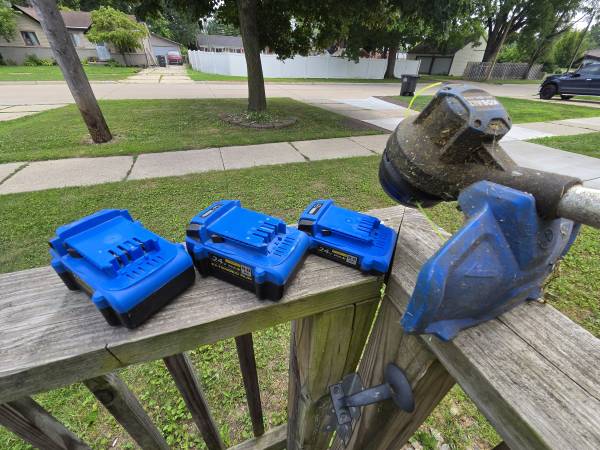 Kobalt 24v String Trimmer w/ 3 Batteries 1