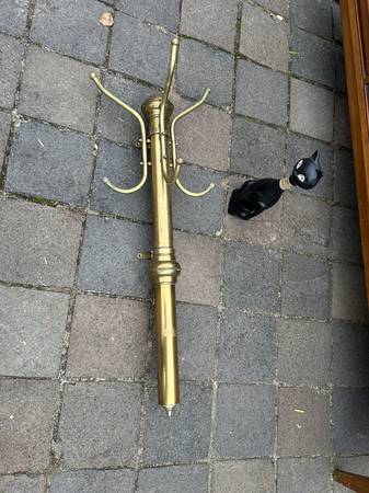 Barber shop style wall mount vintage brass coat / hat rack A16 1