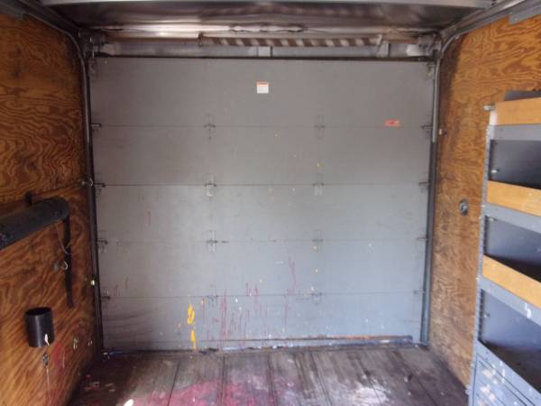 2003 Chevrolet W3500 12 FT - Photo 12