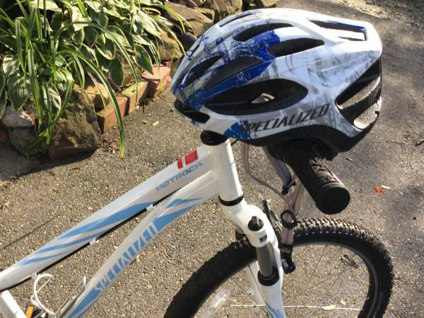 24” Specialized Hotrock Mountain Bike - $120 (Linthicum Md)63471078633857123