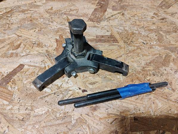 Chrysler crank balancer puller tool set 1