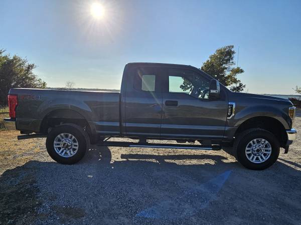2019 Ford F250 4x4 - Photo 5