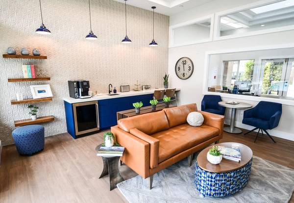 $2,840 / 2br - 887ft2 - Enjoy A Refreshing Swim, BBQ, Relax! (dublin / pleasanton / livermore)63657964396035124