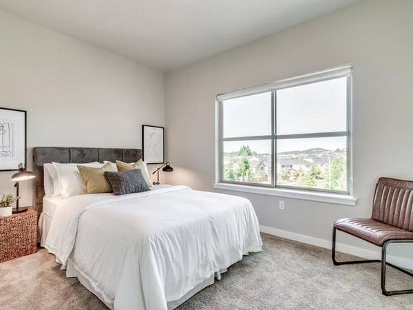 $1,621 / 1br - 714ft2 - Welcome to the Elwood in Happy Valley!64038878445057122