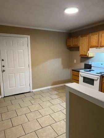 $940 / 2br - 750ft2 - $250 OFF FIRST MONTH'S RENT 7740 CR 2193 #17 Whitehouse (WHITEHOUSE, TX)64037558972929123