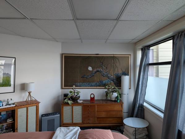 $150 / 150ft2 - Office Space/Treatment Room Massage Therapist/Body Worker (Leschi)63934288291586123