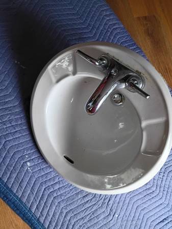 Small round bath sink 1