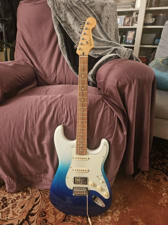 Fender Player Plus Stratotocaster HSS (Belair Blue) 1