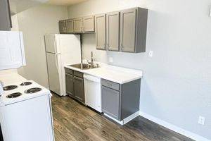 $1,149 / 3br - 800ft2 - ¡Zapatillas Bienvenidas! 🩴☀️ | ¡Pregunta sobre nuestras Ofertas de Verano! ¡$1500 de descuento! (Tucson)63674721903105124