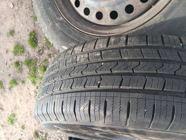 2014 honda. Odyssey  215/65R16 1