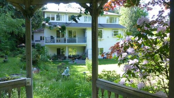 $999 Peaceful Big Room forested Creek gardens Five Acre share home (Mill Creek Bothell Lynnwood)63659582375681120
