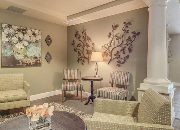 $940 / 1br - Ceiling Fan, Social Functions, Central Air and Heat (2250 Cougar Drive, Laughlin, NV)63799516958209121