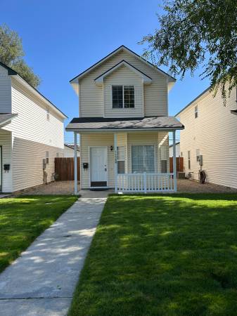 $1,850 / 2br - 1100ft2 - 2 Bedroom, 1.5 Bath , House (Boise)63794945740673120