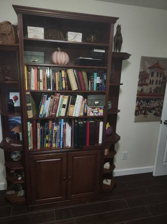Three Piece Solid Oak Shelving Unit 1